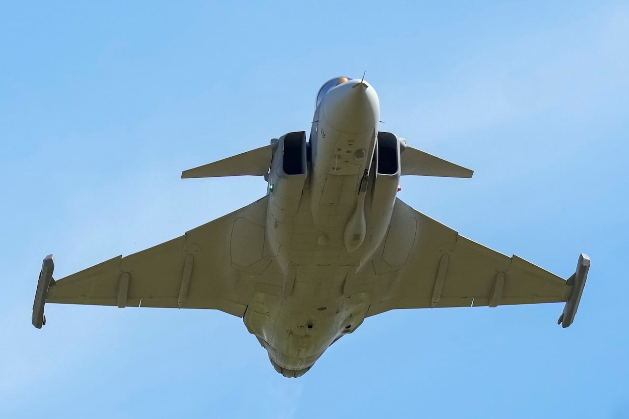 Fighter jet